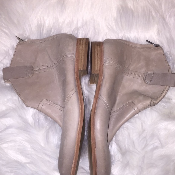 Ankle Boots! Taupe Leather Boots - Picture 5 of 8